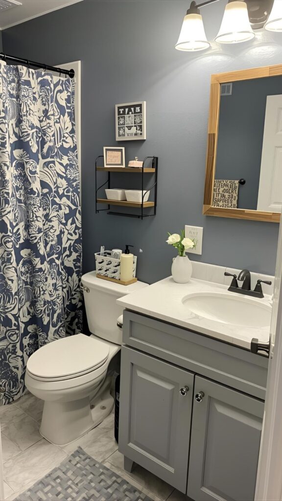 Well-organized-bathroom