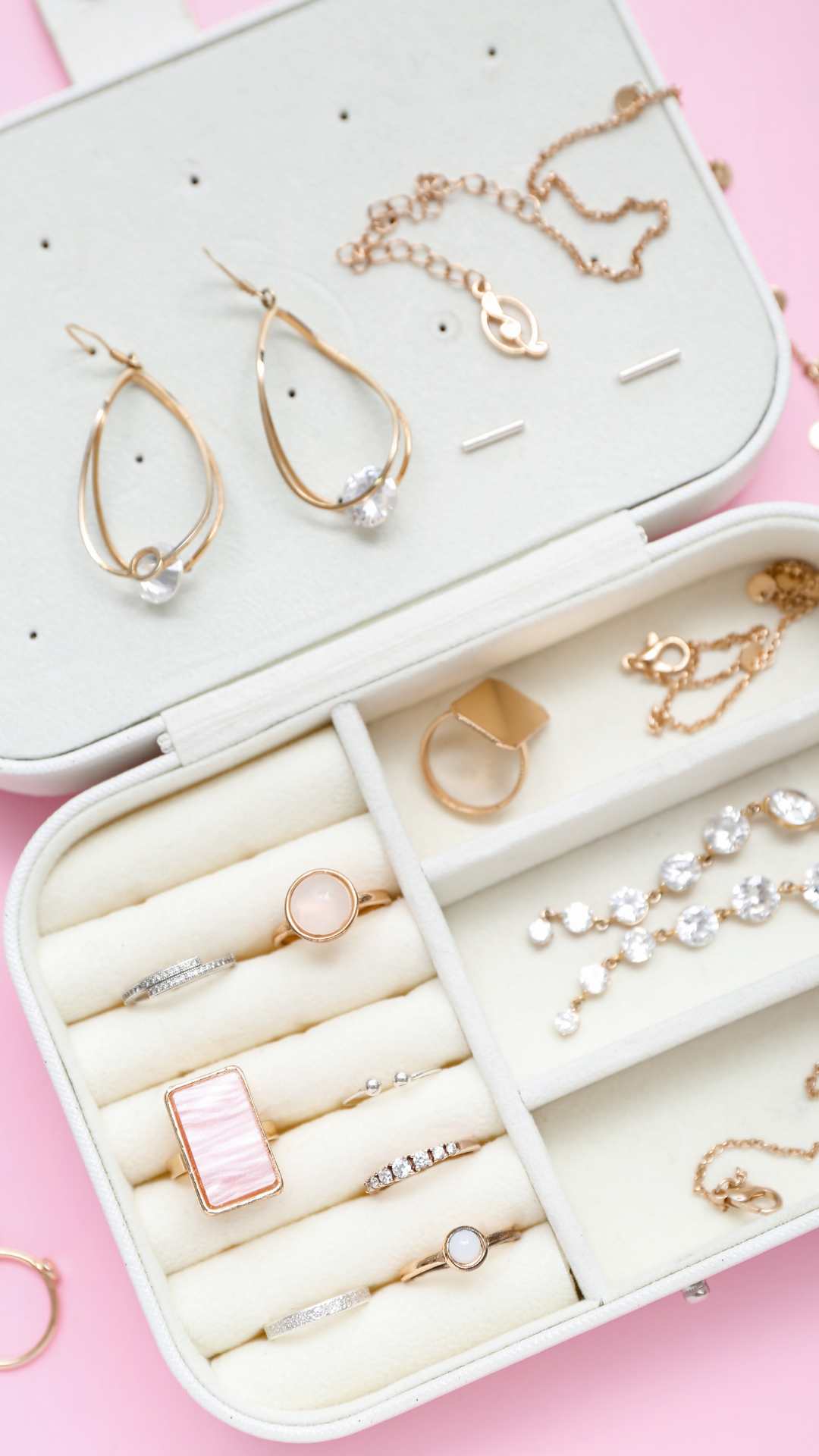 A-jewelry-box-use-for-storing-accessories-containing-rings-bracelets-necklace-and-earrings