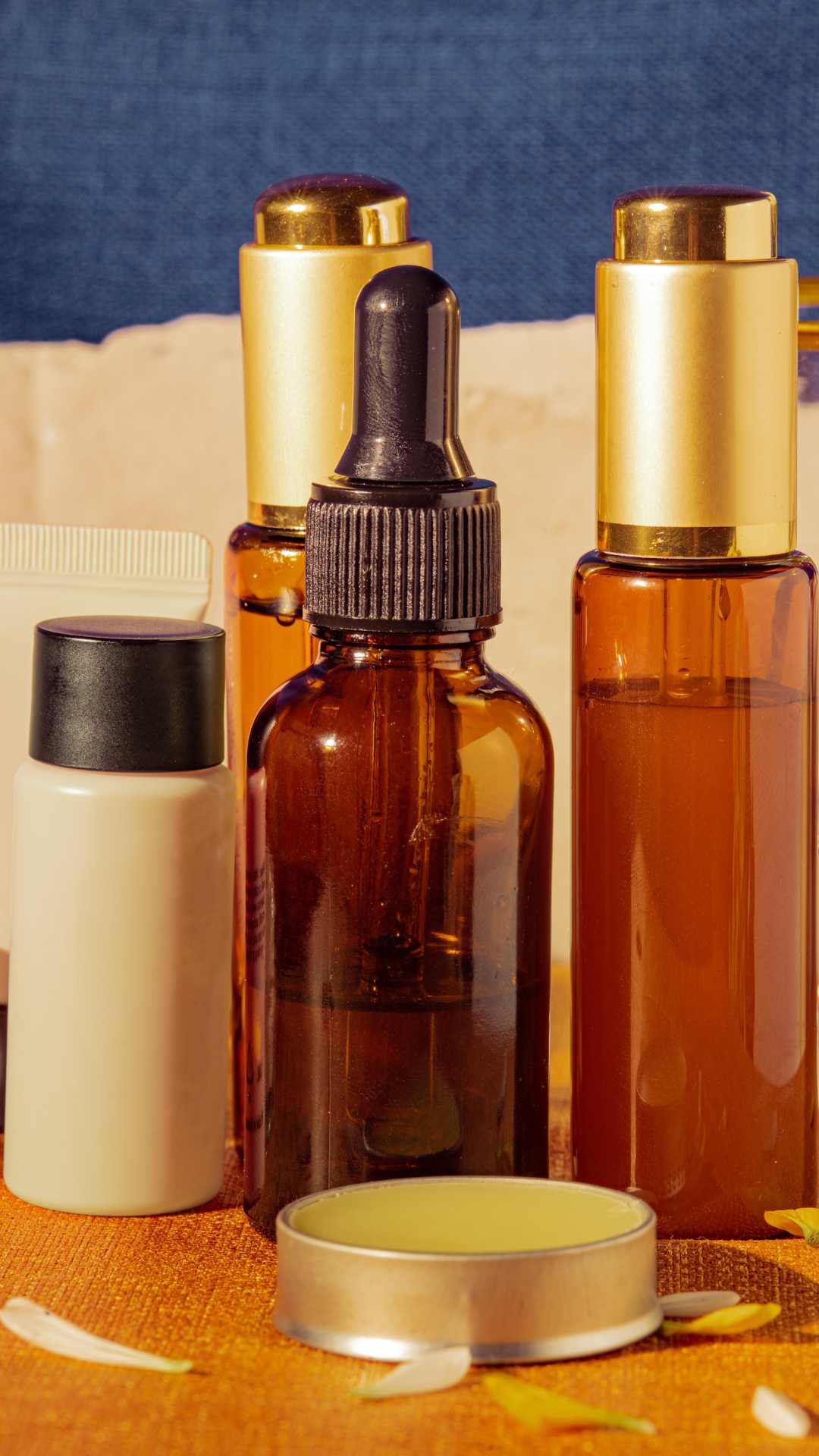 Completed-skincare-routine-comprising-of- cleanser-toner-vitamin-c-serum-moisturizer-and-sunscreen-for -budget-friendly-glow