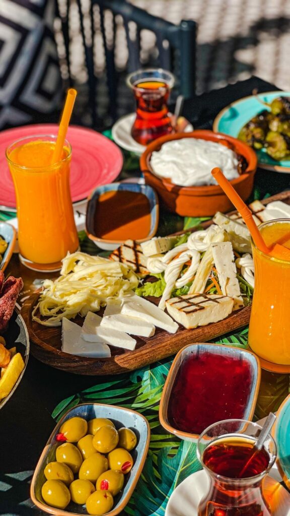 Fruits-as-Table-Decor-for -a-Fresh-and- Natural-Vibe