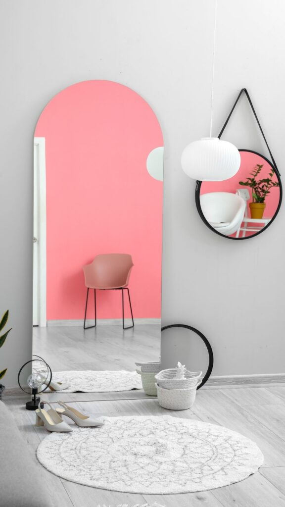 A-Mirror-in-the-bedroom