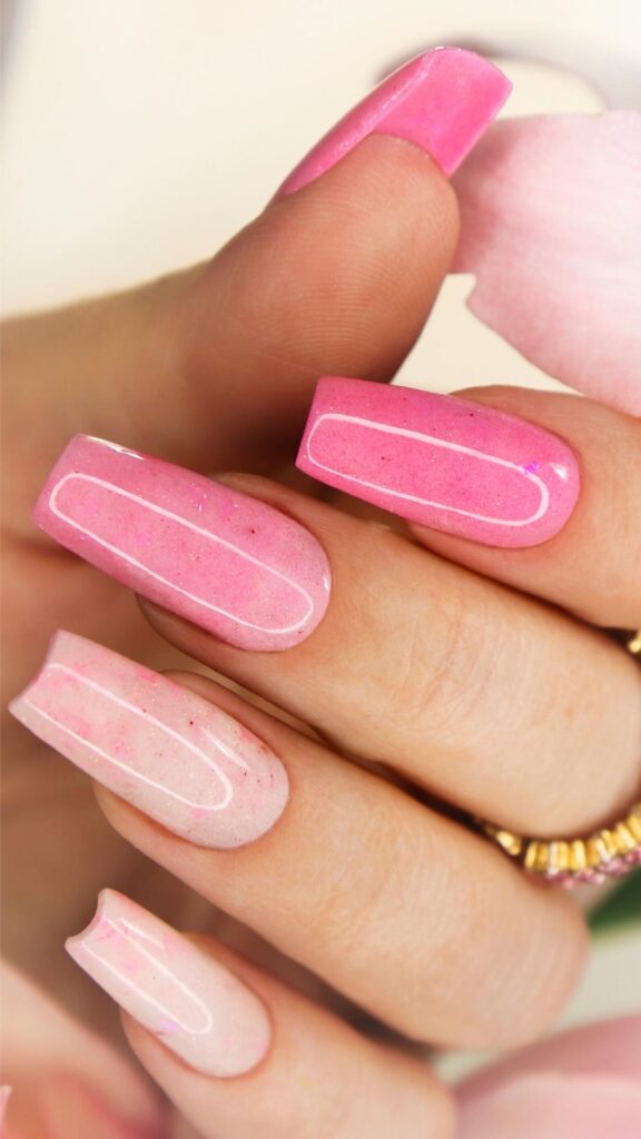 Minimalist-Sparkle-Nails