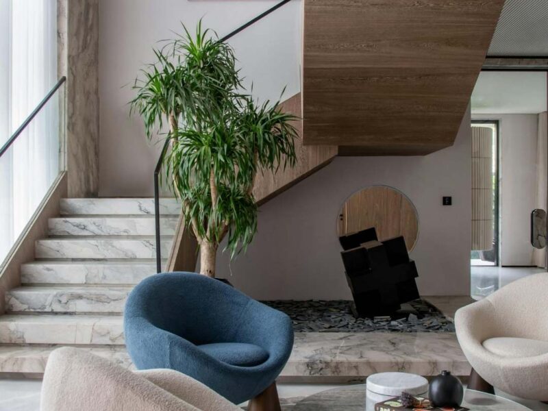 Simple-home-interior-featuring-a-bright-and-cozy-living-space-with-neutral-colors-comfortable-furniture-natural-light-soft-textures-and-a-calm-modern-aesthetic.