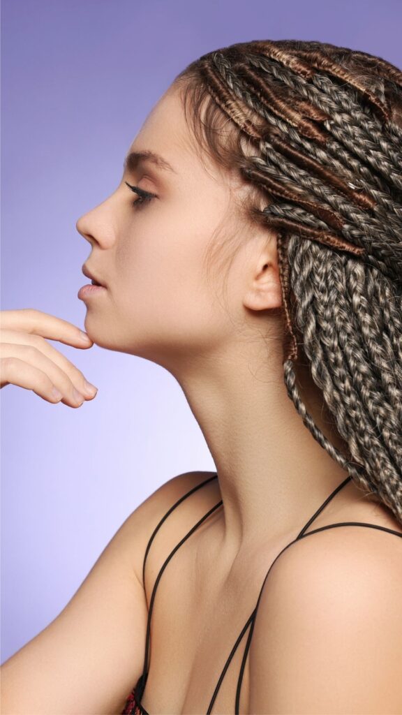 A-woman-with-knotless-braid