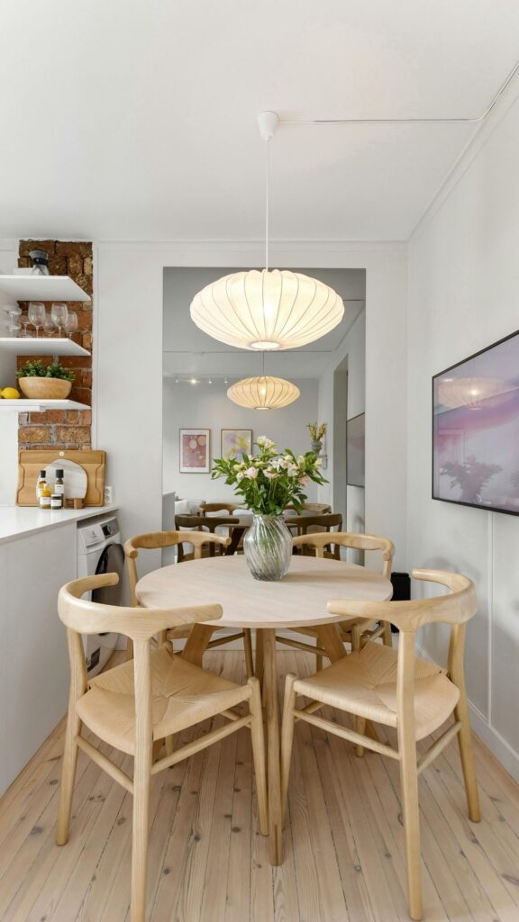 A-home-that-is-well-decorated-with-lighting