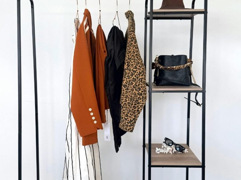 Featured-image-of-spring-casual-wardrobe-showing-a-well-arranged-clothes-for-spring