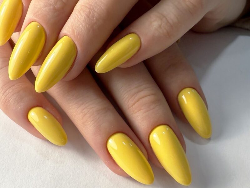 Featured-image-of-yellow-nail-ideas