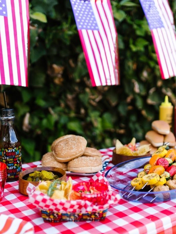 Backyard-BBQ-Styling-That-Feels-Fun-and-Festive-for-4th-of-july-decorations