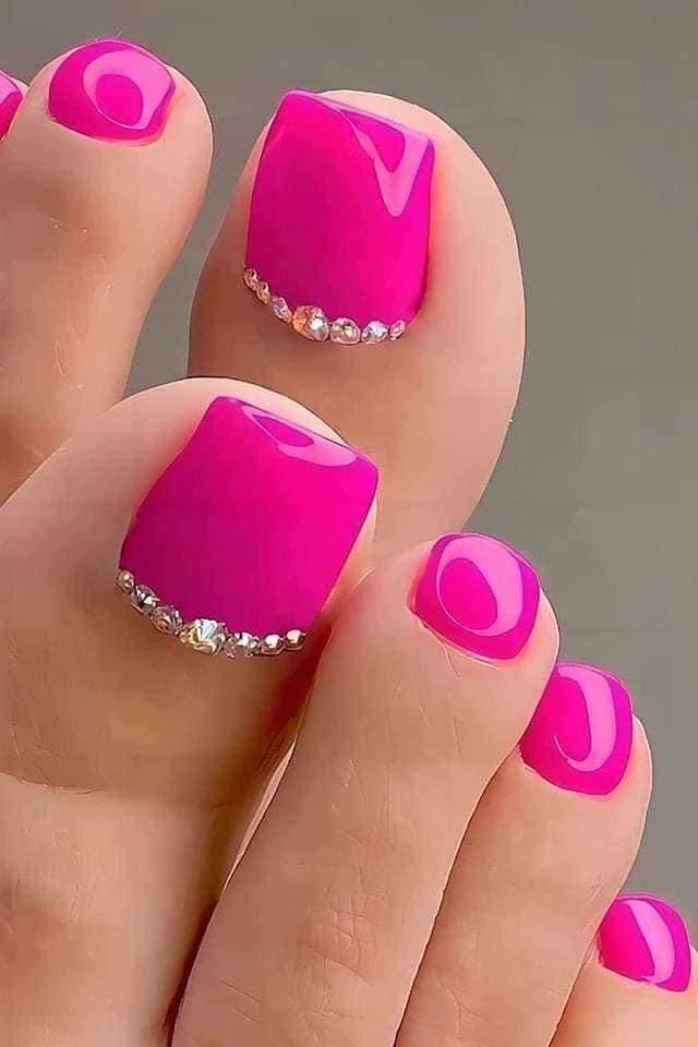 Bold-&-Trendy-pink-Summer-Shades-toe-nail