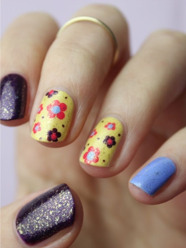 Cute-star-accent-4th-of-july-nail-ideas