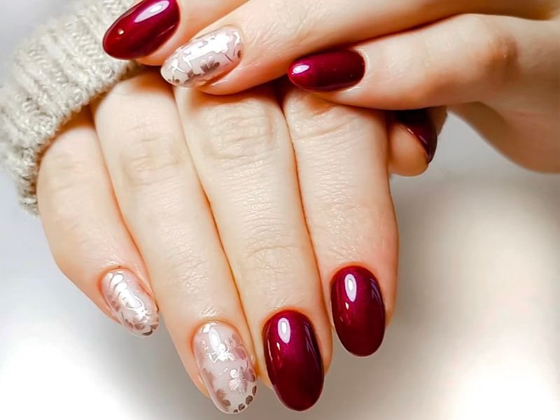 Featured-image-of-4th-of-july-nail-ideas-showing-red-and-nail