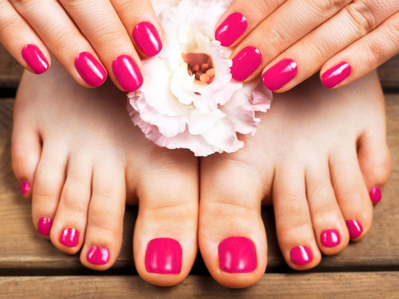 Featured-Image-of-Summer-toe- nails-colors-for-cute-soft-and-aesthetic-summer-vibes