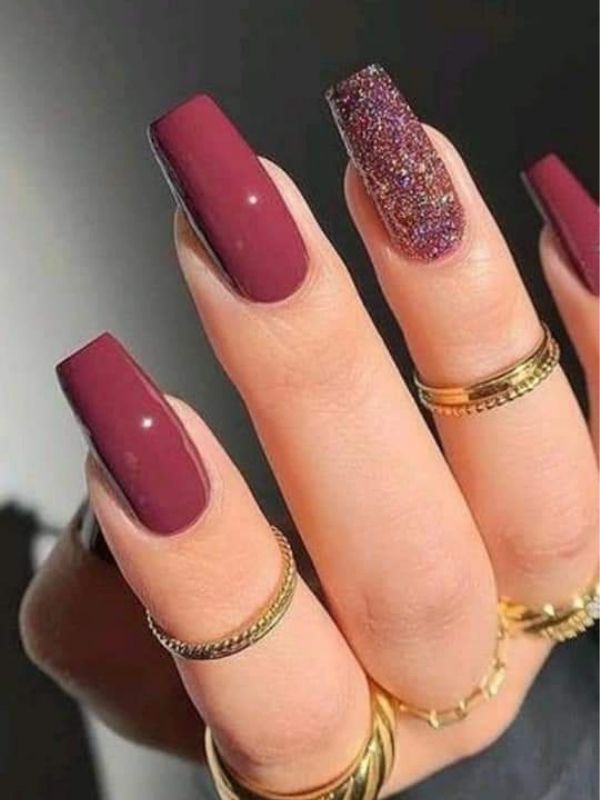 Glitter-Memorial-Day-Nails