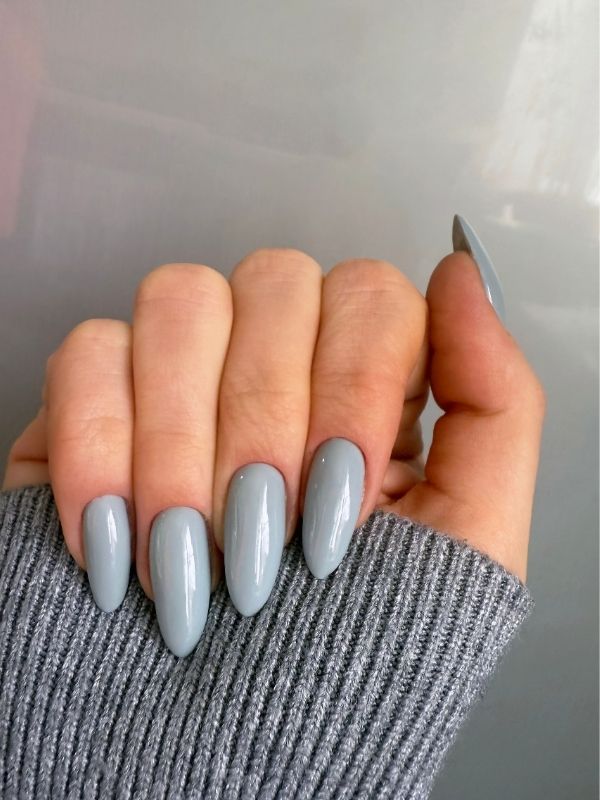 Almond-ash-memorial-nail-ideas