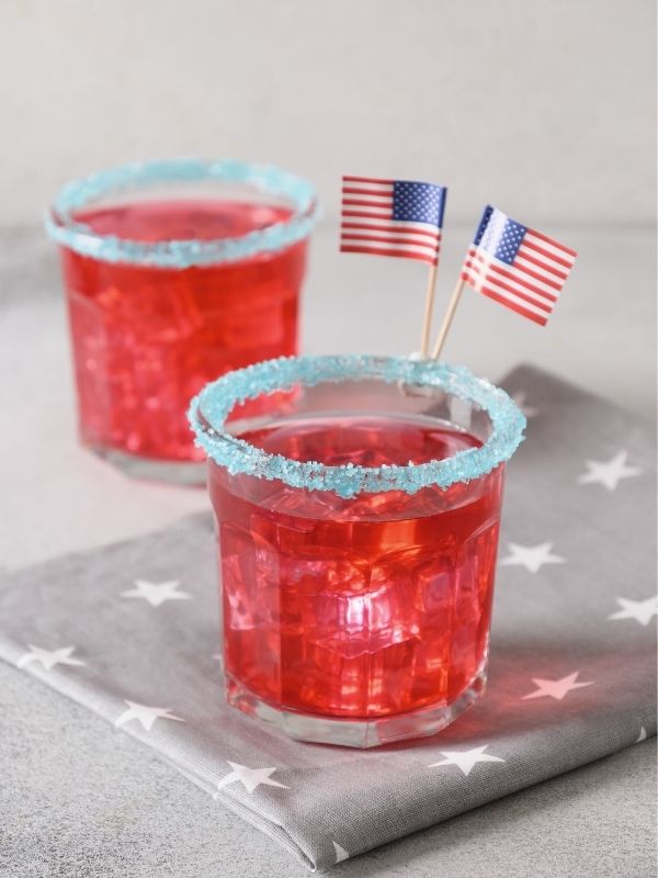 Patriotic-Candle-Jar-as-4th-of-july-crafts-for-adult