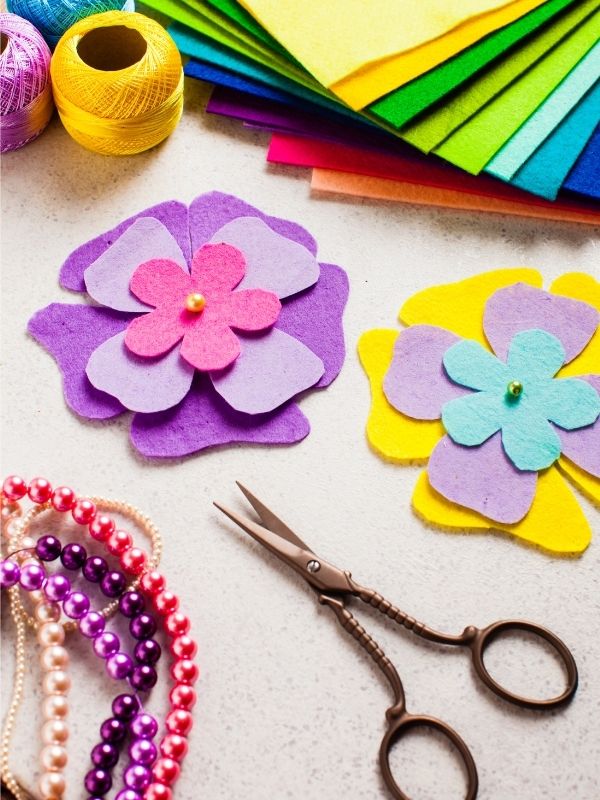 Rainbow-Paper-Chain-for-easy-summer-crafts-for-kids