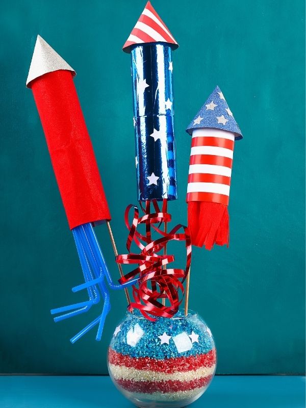 Red-White-&-Blue-Painted-Mason-Jars-for-4th-of-july-crafts-for-adults