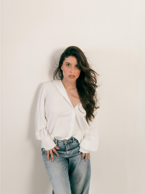 Simple-White-Tee-&-Statement-Bottoms-as-memorial-day-oufits