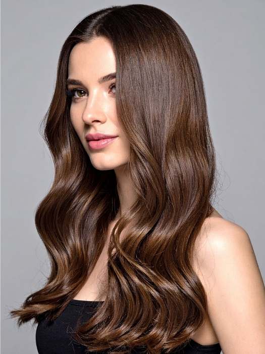 Summer-hairstyles-for-women-showing-a-woman-with-long-hairstyle