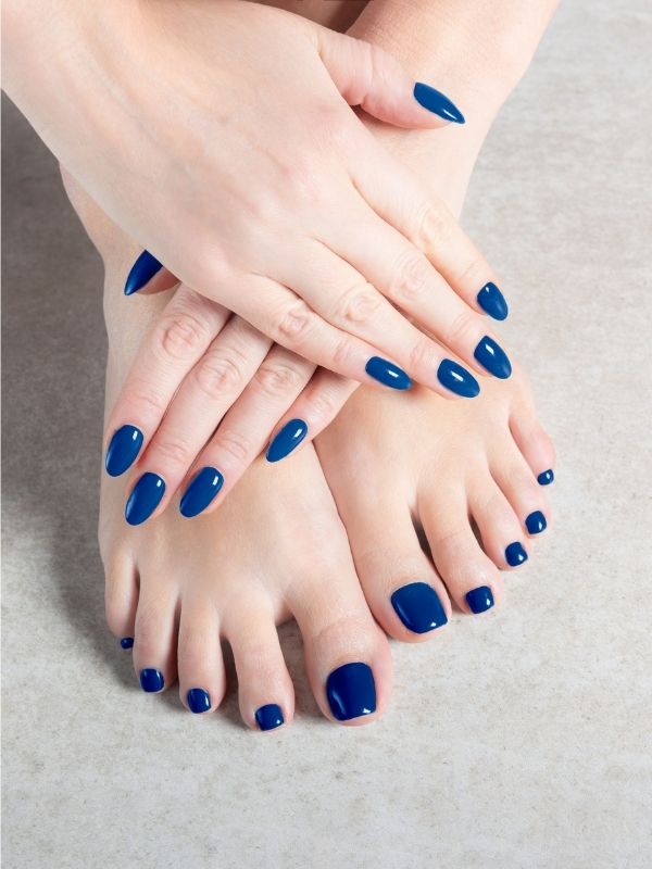 Blue-Summer-toe-nails-colors-for-cute-soft-and-aesthetic-summer-vibes