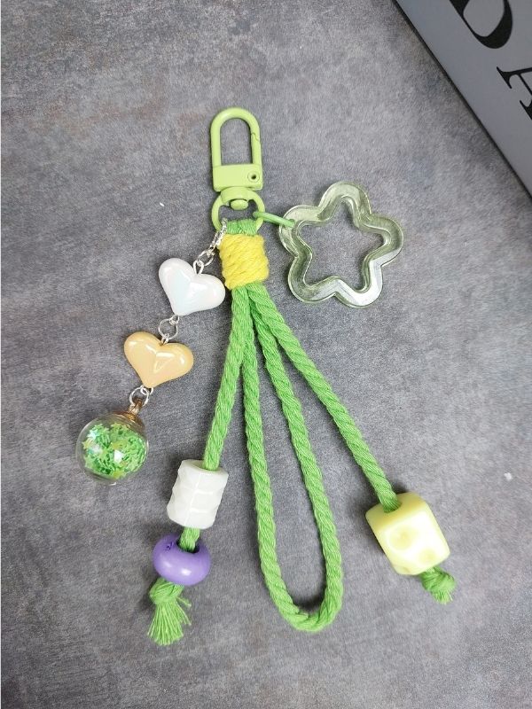 Green-Simple-Beaded-showing-How-to-Make-DIY-Bag-Charms-at-Home-for-Beginners