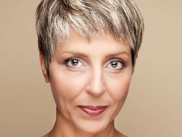 Featured-Image-of-Best-haircut-ideas-for-older-women-to-look-younger-naturally-showing-an-aged-woman