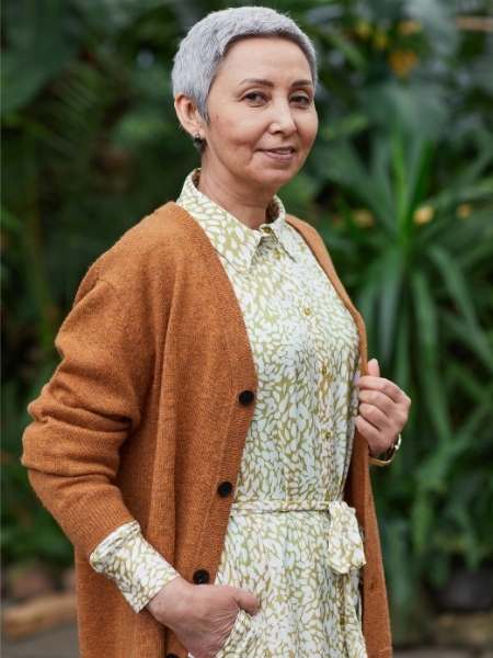 Beautiful-Cardigans-and-Layered-Dresses.