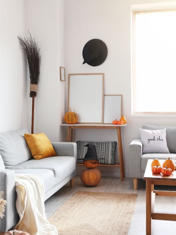  Budget-Friendly-Pumpkins-for-cheap-fall-home-decor-ideas-for-your-living-room