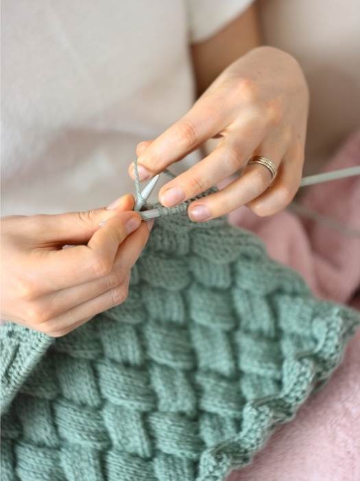 Knit-Bookmark.
