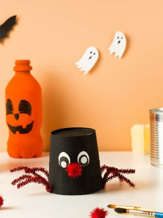 Paper-Cup-Halloween-Spider-Craft.