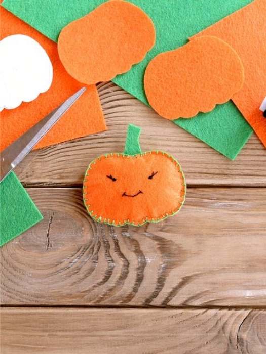 Paper-Plate-Pumpkin-Craft.