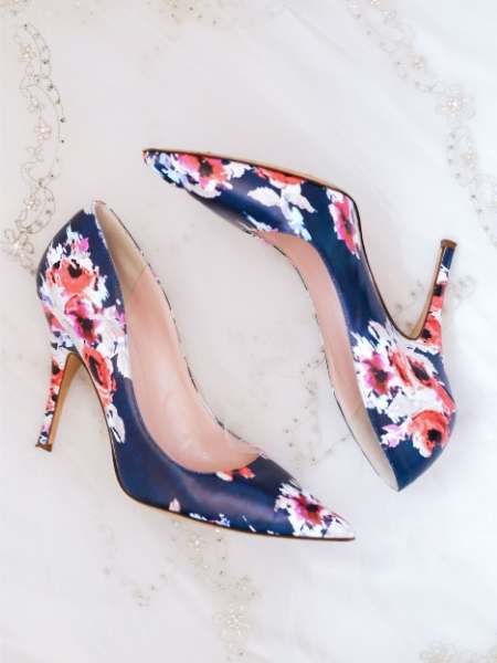 Pointed-Toe-Kitten-Heels-as-classy-women's-heels-that-go-with-any-outfit
