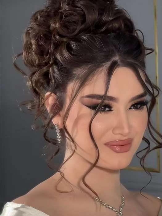 Romantic-Low-Bun-for-wedding-hairstyles-for-round-face