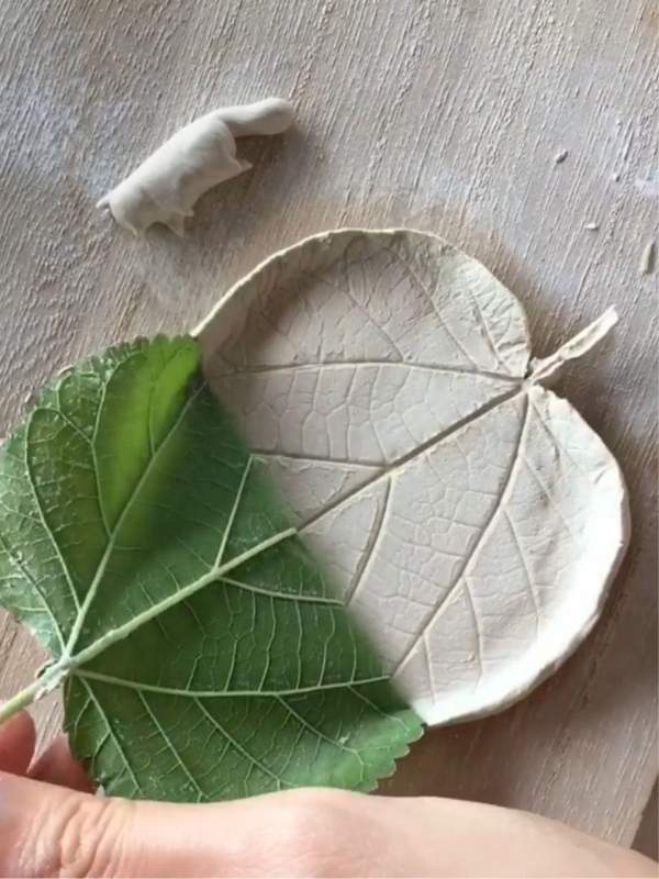 DIY-Clay-Leaf-Dish