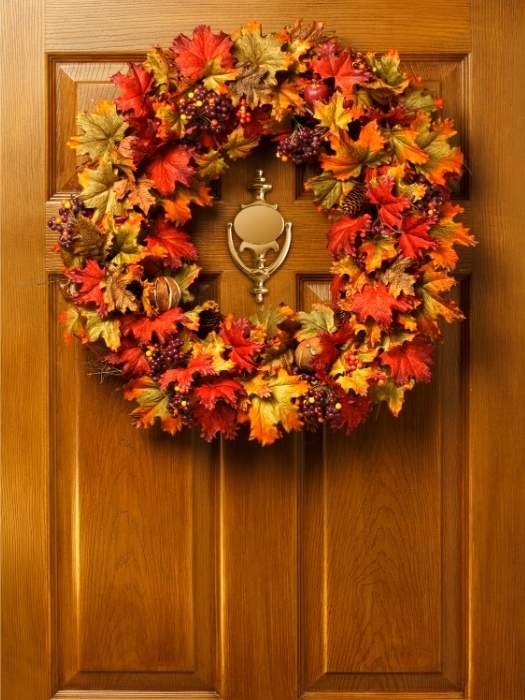 Wreath-in-the-front-door