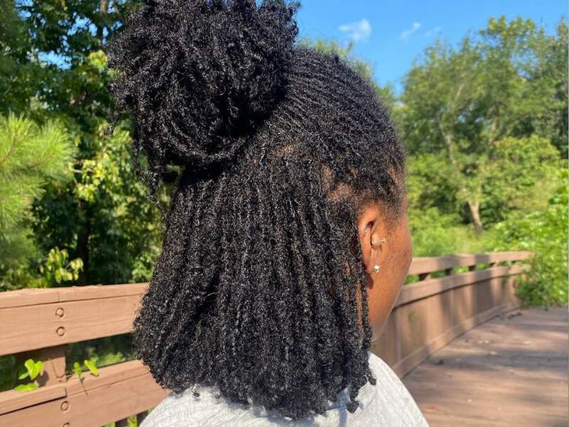 Picture-of-a-mature-locs