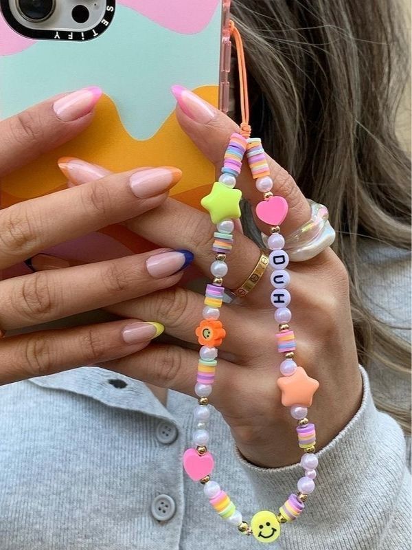 DIY-Beaded-Phone-Charm.
