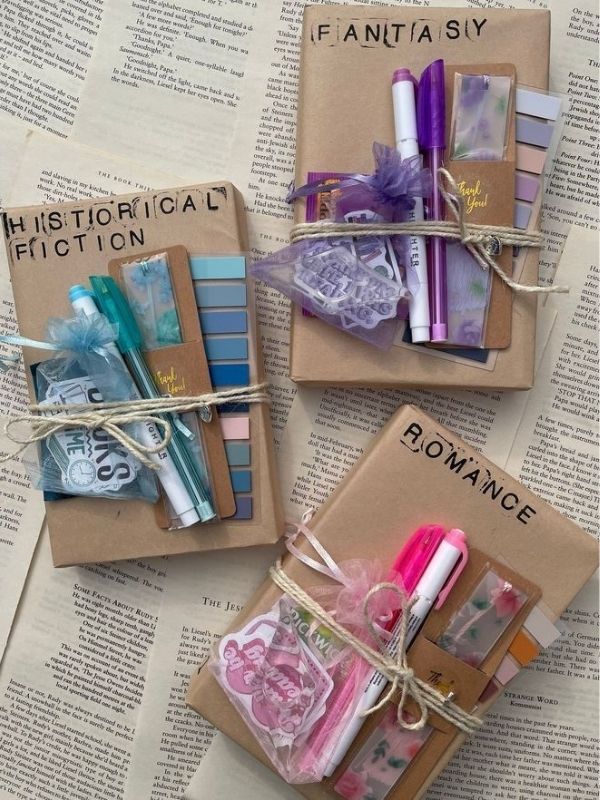 DIY-Bookmark-and-Book-Gift-Set