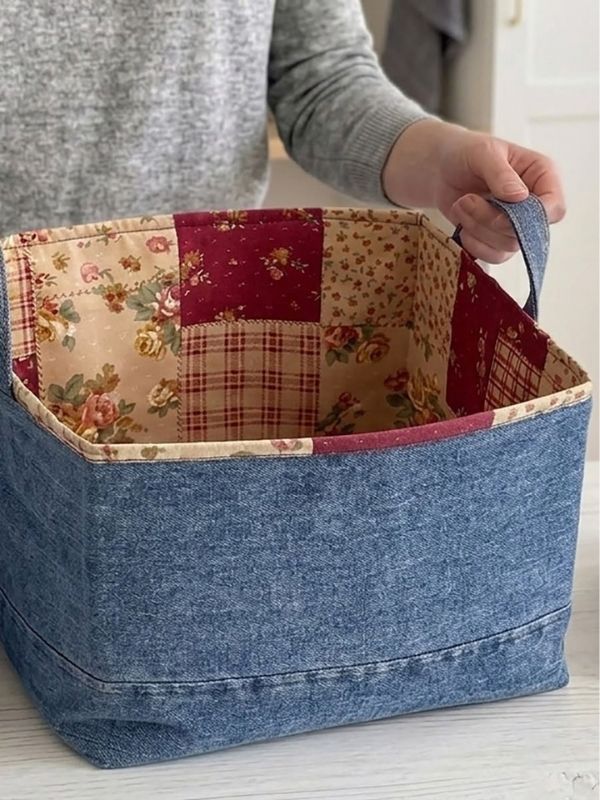 A-basket-made-of-clothes