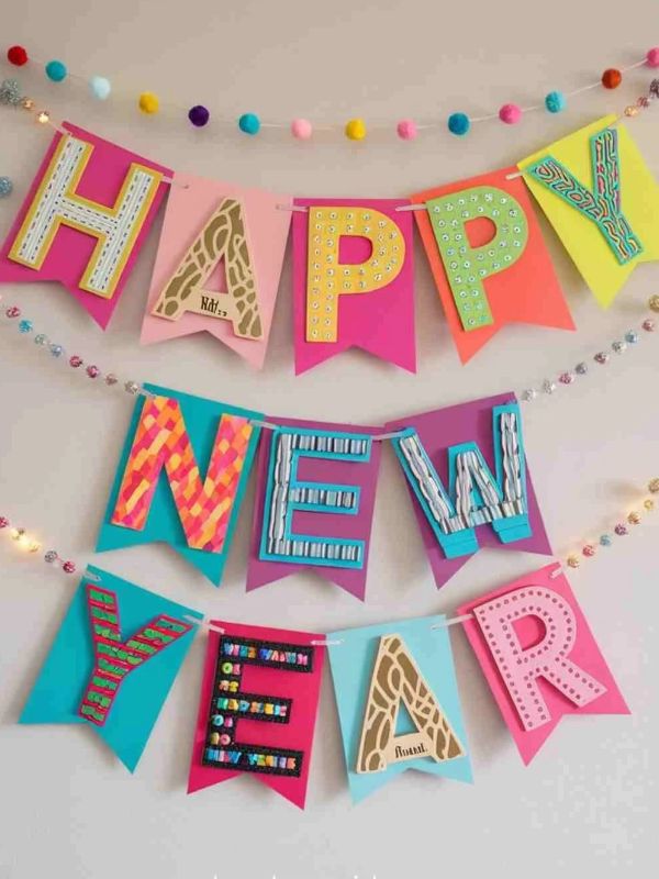 DIY-New-Years-Eve-Paper-Garland