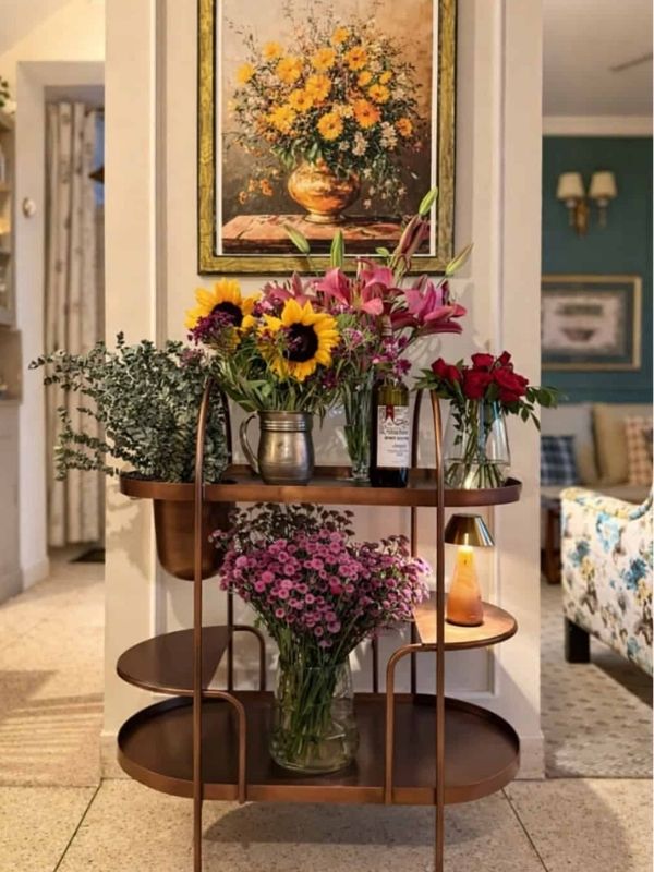 Flower-and-Vase-Display-cart