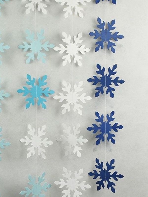Paper-Snowflake-Garland