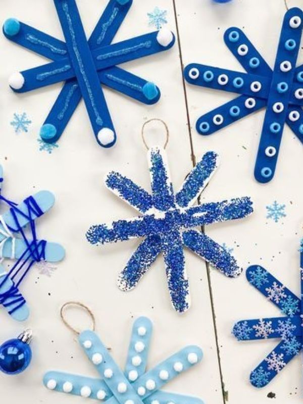 Popsicle-Stick-and-Paper-Snowflakes.