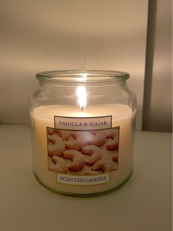 Image-of-Vanilla-and-Warm-Sugar-Scented-Candles-as-candle-making-idea