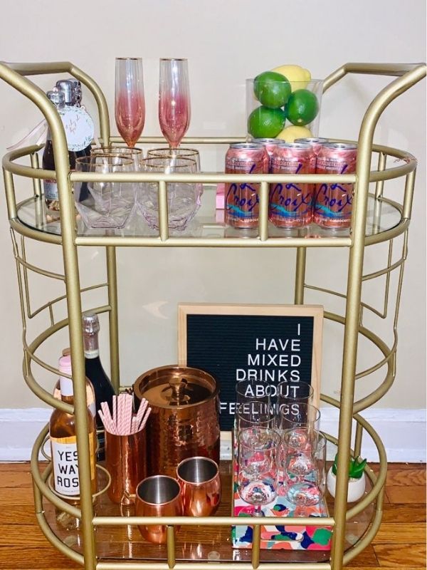 Image-of-a-well-arranged-bar-cart